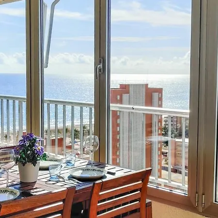 <1 Min Beach, Sea Views, Ac, Wifi, Pool, 3xtennis *