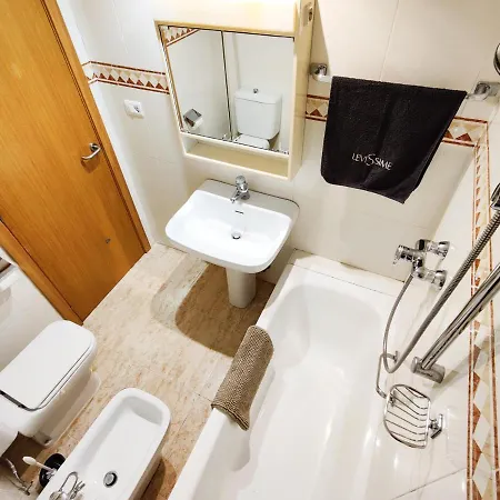 <1 Min Beach, Sea Views, Ac, Wifi, Pool, 3xtennis * Alicante