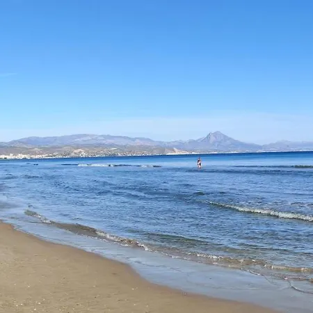 <1 Min Beach, Sea Views, Ac, Wifi, Pool, 3xtennis Apartment Alicante