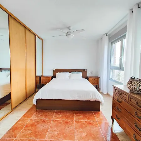 <1 Min Beach, Sea Views, Ac, Wifi, Pool, 3xtennis Alicante