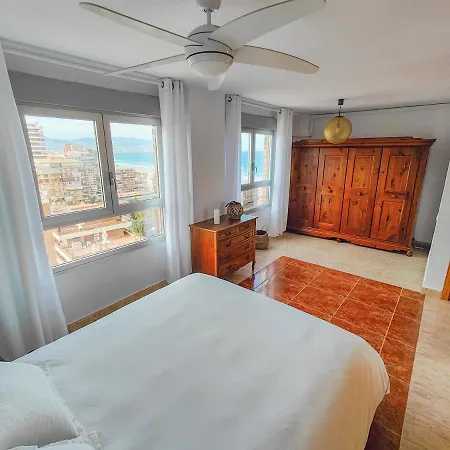 <1 Min Beach, Sea Views, Ac, Wifi, Pool, 3xtennis Apartment